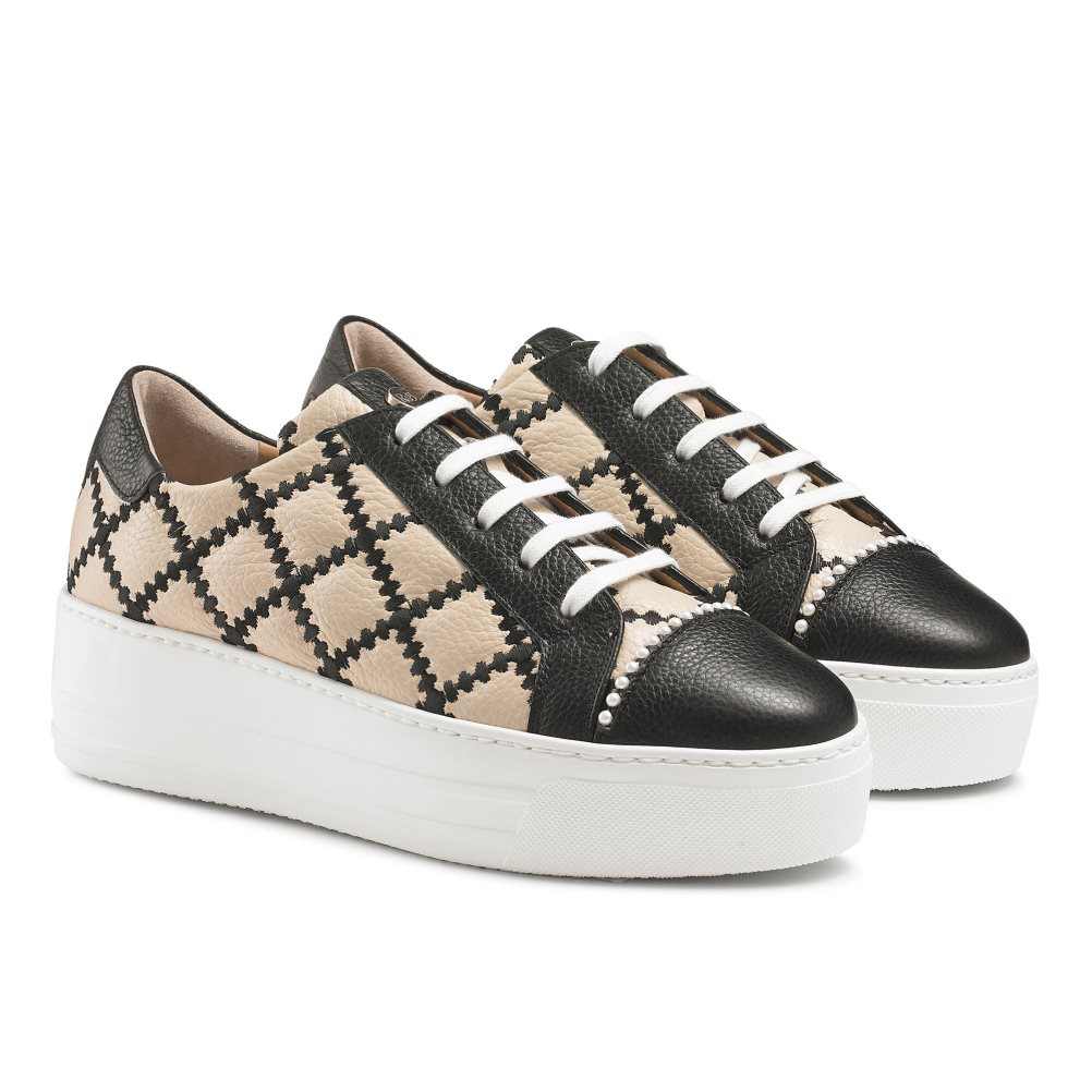 Beige / Black Russell And Bromley Esplanade Lace Up Women's Platform Shoes | CA-8509S