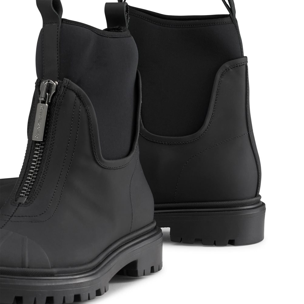 Black Russell And Bromley Rambler Dryleks Zip Front Stomper Women's Ankle Boots | CA-7469U