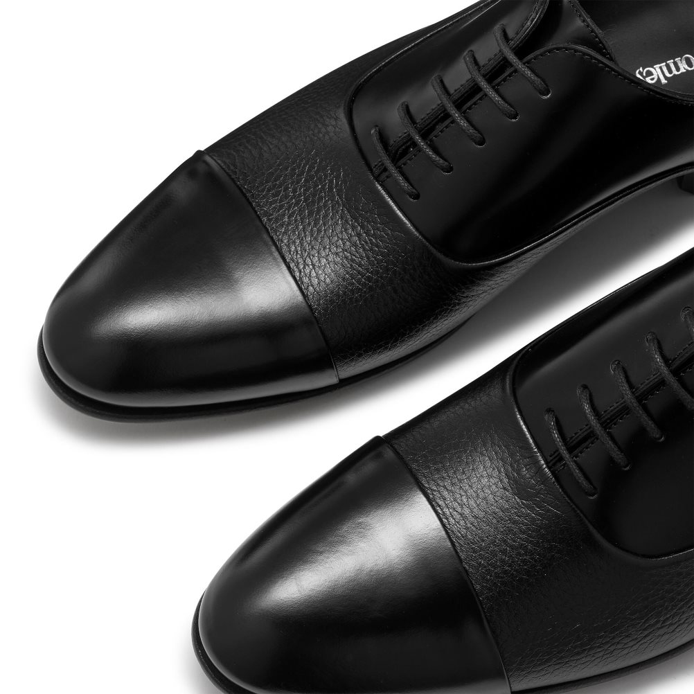 Black Russell And Bromley Stratus Toe Cap Oxford Men's Formal Shoes | CA-0157X