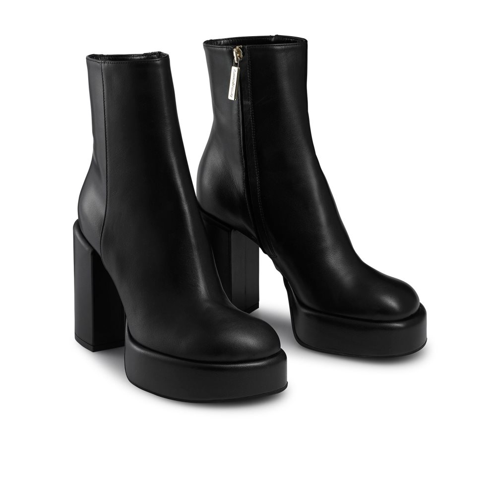 Black Russell And Bromley Webster Round Toe Women's Ankle Boots | CA-7623J