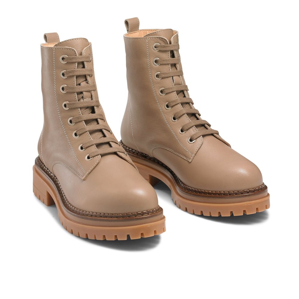 Brown Russell And Bromley Combat 8 Eyelet Women's Combat Boots | CA-8160U