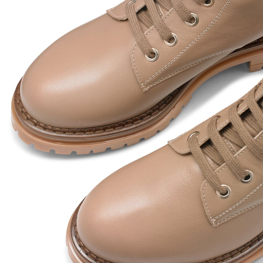 Brown Russell And Bromley Combat 8 Eyelet Women's Combat Boots | CA-8160U