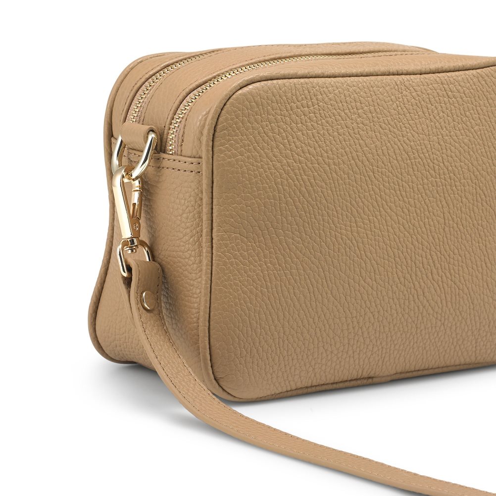 Brown Russell And Bromley Dynamic Triple Zip Camera Women's Crossbody Bags | CA-4201I