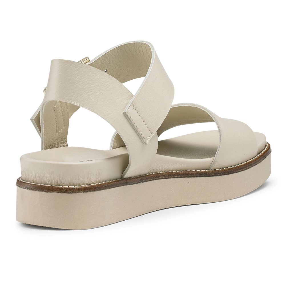 Cream Russell And Bromley Boston Sporty Women's Flat Sandals | CA-0915F