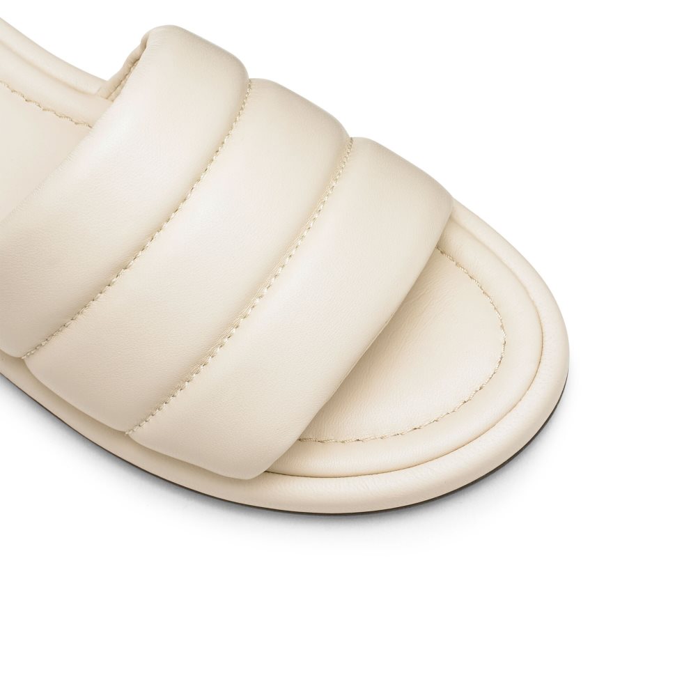 Cream Russell And Bromley Puffmule Puffy Women's Slippers | CA-0675Q