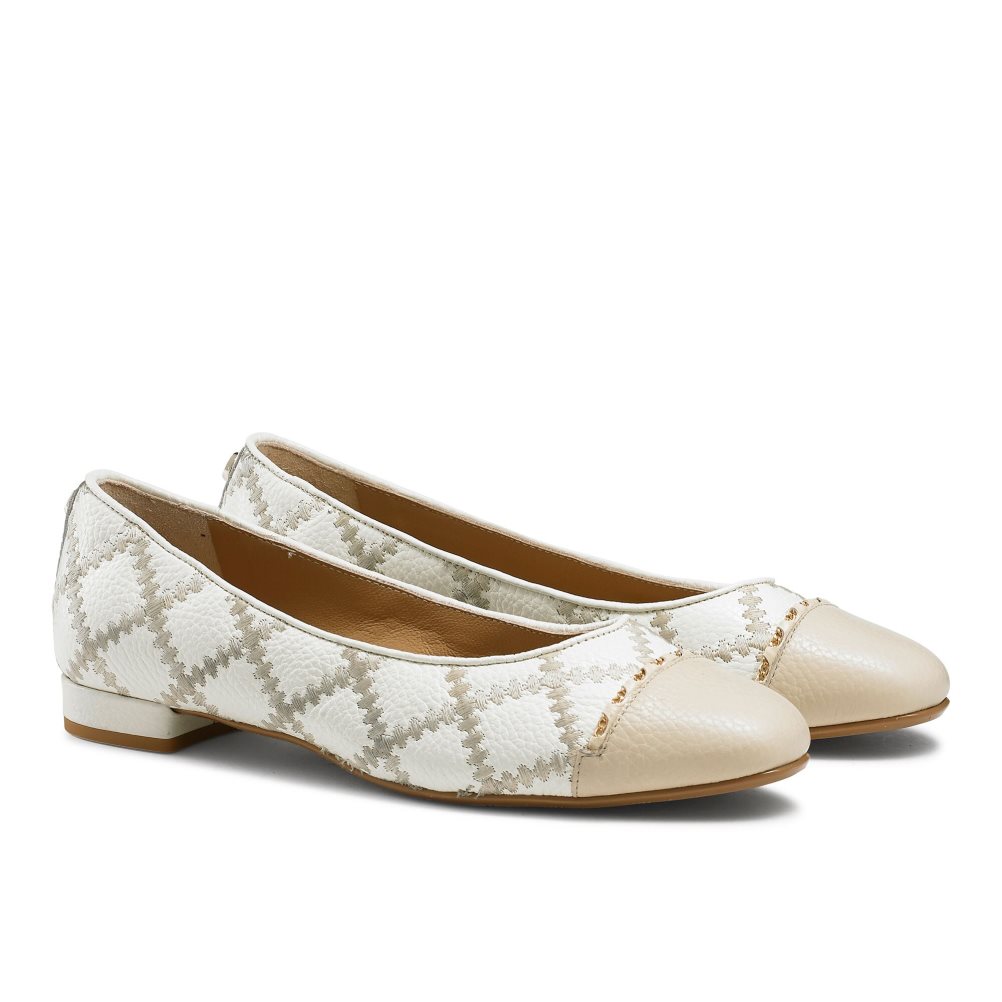 White / Beige Russell And Bromley Boulevard2 Women's Ballet Flats | CA-4502K