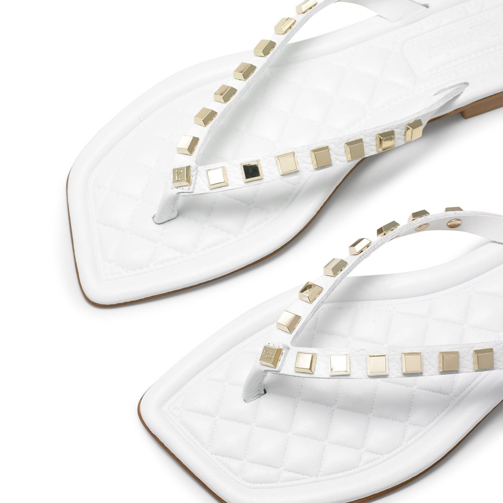 White Russell And Bromley Cairo Stud Toe Post Women's Flat Sandals | CA-9165M