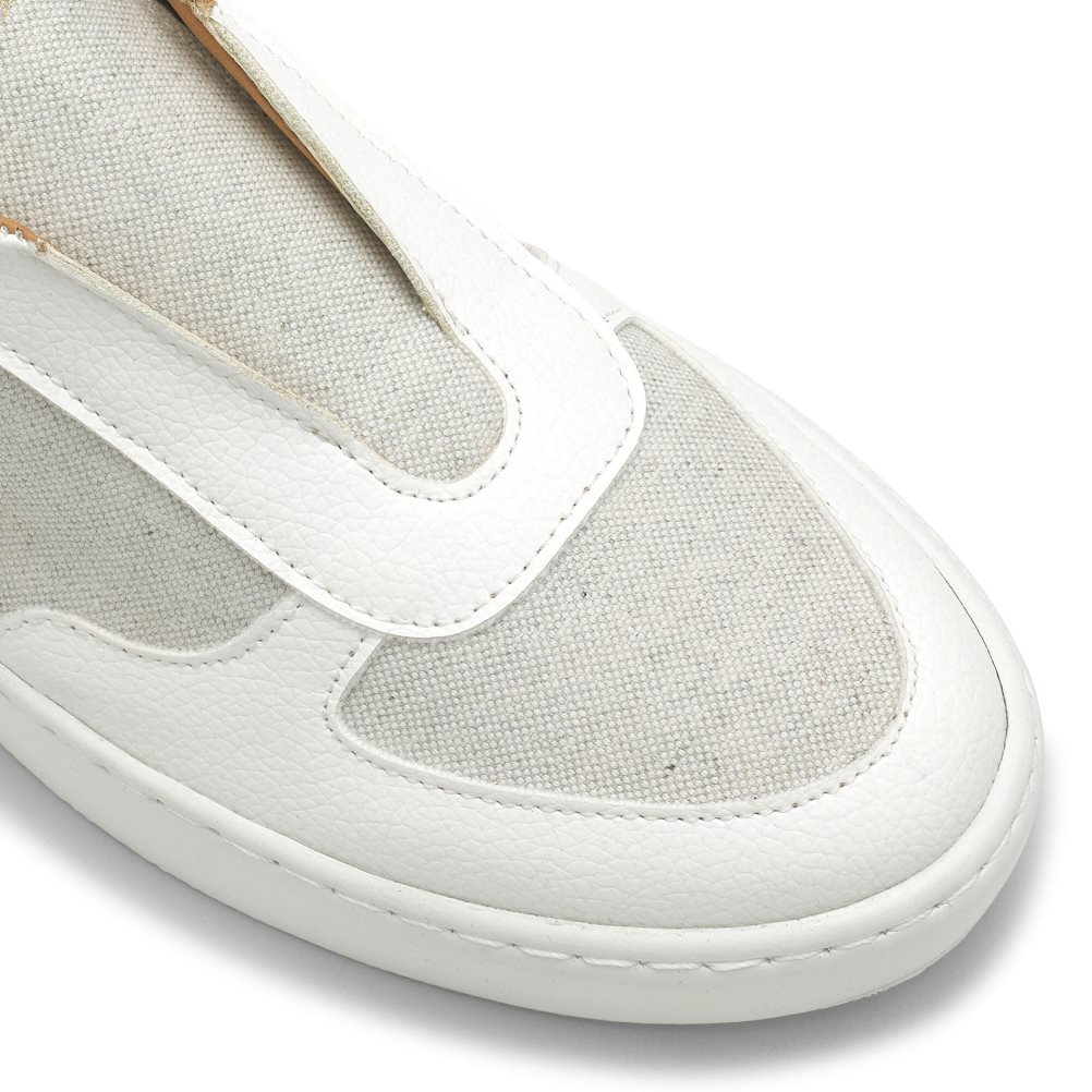 White Russell And Bromley Fifth Ave Eco Laceless Women's Sneakers | CA-0935X