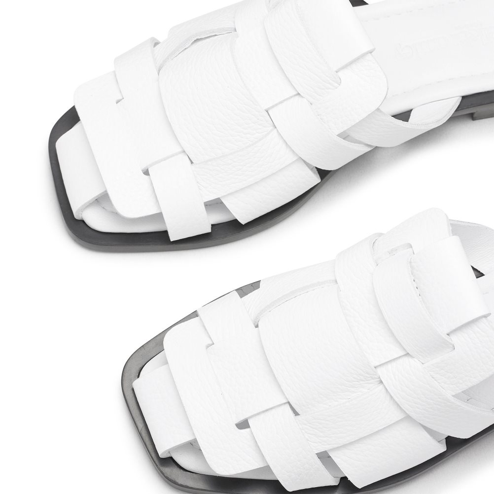 White Russell And Bromley Ko Samui Fisherman Women's Flat Sandals | CA-8253X