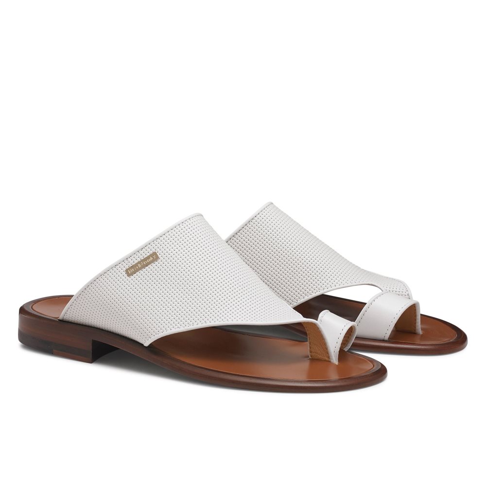 White Russell And Bromley Perugia Toe Loop Men's Sandals | CA-5837I